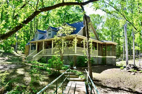 110 Singing Waters Dr, Seneca, SC 29672