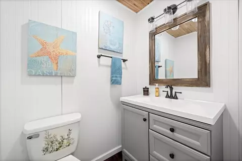 Bath - 110 Singing Waters Dr, Seneca, SC 29672 photo 1 of 5