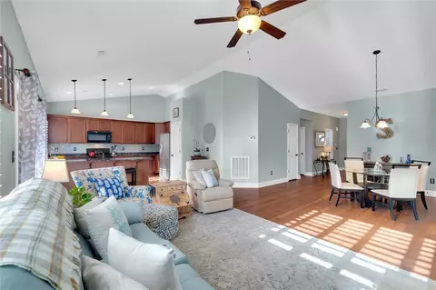 321 Sliding Rock Dr, Pendleton, SC 29670 photo 4