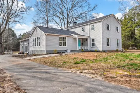 111 Canterbury Trl, Fountain Inn, SC 29644