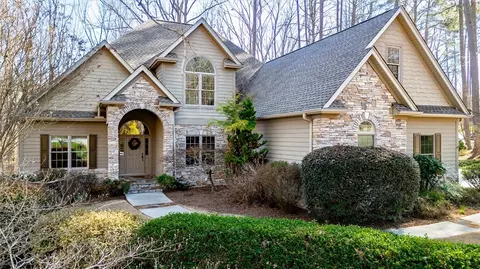 523 Heron Cove Cir, Seneca, SC 29672