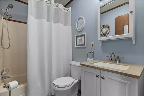 Bath - 220 Goodrich St, Honea Path, SC 29654 photo 2 of 2