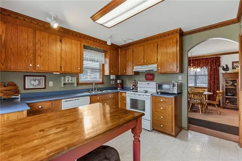 Kitchen - 220 Goodrich St, Honea Path, SC 29654 photo 3 of 4