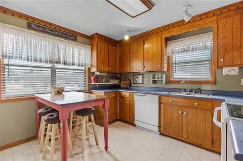 Kitchen - 220 Goodrich St, Honea Path, SC 29654 photo 1 of 4