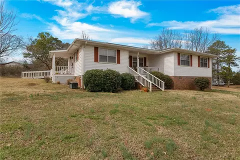 Exterior - 220 Goodrich St, Honea Path, SC 29654 photo 2 of 5