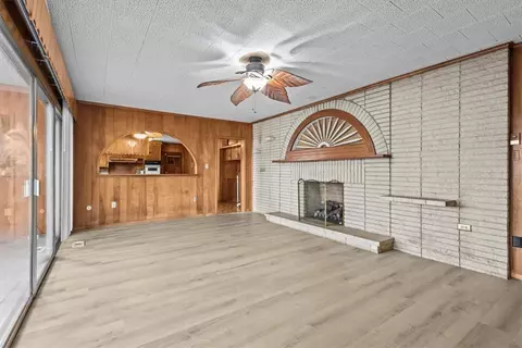 Living - 2213 E River St, Anderson, SC 29621 photo 5 of 5