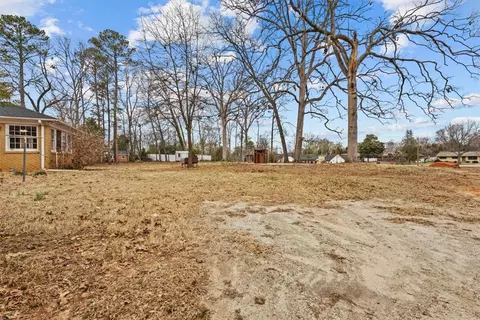 Exterior - 2213 E River St, Anderson, SC 29621 photo 4 of 7