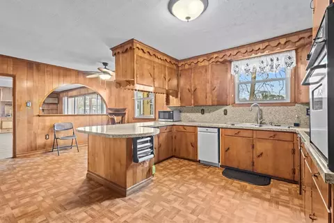 Kitchen - 2213 E River St, Anderson, SC 29621 photo 2 of 5