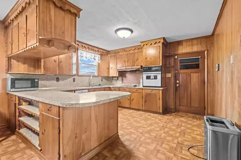 Kitchen - 2213 E River St, Anderson, SC 29621 photo 4 of 5