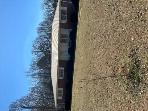 300 Sanford Rd, Starr, SC 29684