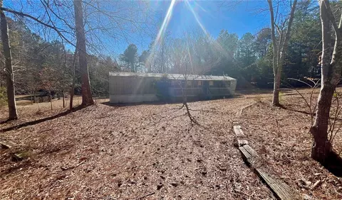 294 Ponderosa Pt, Townville, SC 29689