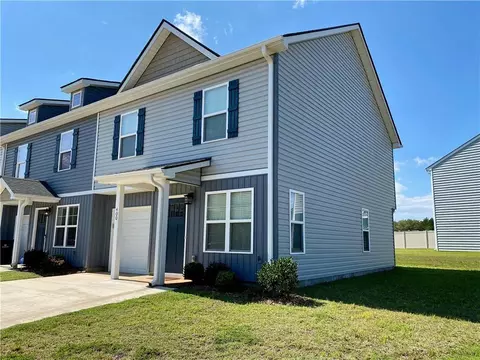 Exterior - 400 Bee Cove Way, Pendleton, SC 29670 photo 3 of 3