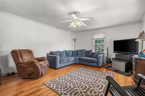 Living - 1503 Levis Smith Rd, Pendleton, SC 29670 photo 1 of 2