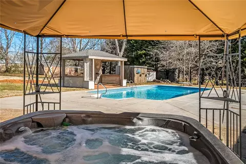 Exterior - 1503 Levis Smith Rd, Pendleton, SC 29670 photo 3 of 6