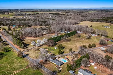 View/Area - 1503 Levis Smith Rd, Pendleton, SC 29670 photo 4 of 5