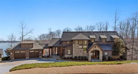 3006 Rock Point Dr, Seneca, SC 29672