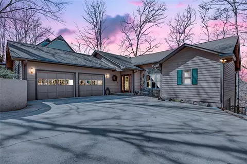 10 Gangway Ln, Salem, SC 29676