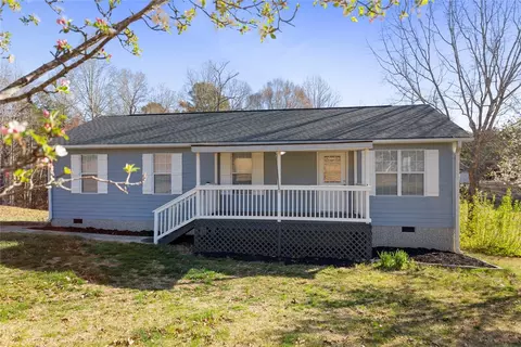 407 Gaston Cir, Westminster, SC 29693