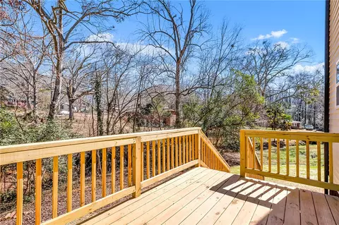 Exterior - 1507 Bennett Dr, Anderson, SC 29621 photo 6 of 9