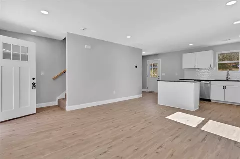 Living - 1507 Bennett Dr, Anderson, SC 29621 photo 5 of 5