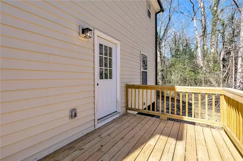 Exterior - 1507 Bennett Dr, Anderson, SC 29621 photo 5 of 9