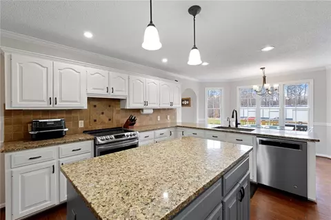 Kitchen - 132 Lake Rd, Easley, SC 29642 photo 2 of 4
