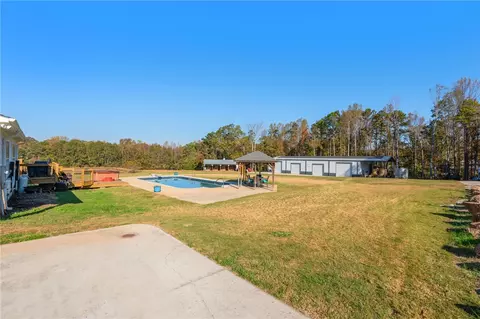 Exterior - 132 Lake Rd, Easley, SC 29642 photo 4 of 7