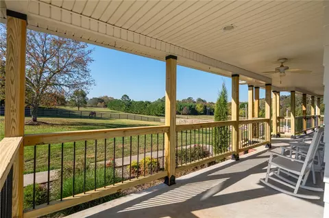 Exterior - 132 Lake Rd, Easley, SC 29642 photo 3 of 7