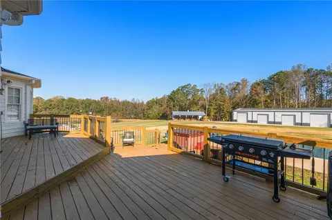 Exterior - 132 Lake Rd, Easley, SC 29642 photo 5 of 7