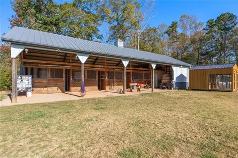 Exterior - 132 Lake Rd, Easley, SC 29642 photo 2 of 7