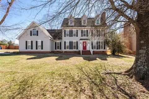 108 Sun Chase Dr, Easley, SC 29642