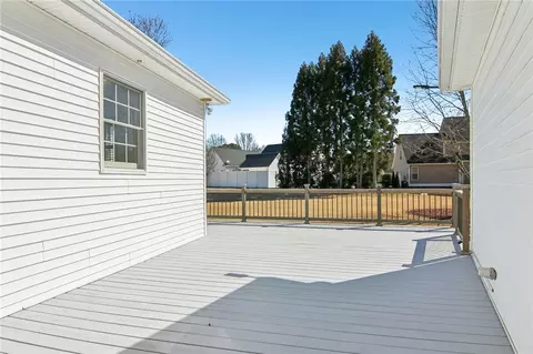 Exterior - 115 Wenlock Ct, Easley, SC 29642 photo 6 of 14