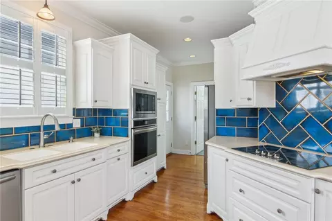 Kitchen - 115 Wenlock Ct, Easley, SC 29642 photo 6 of 7