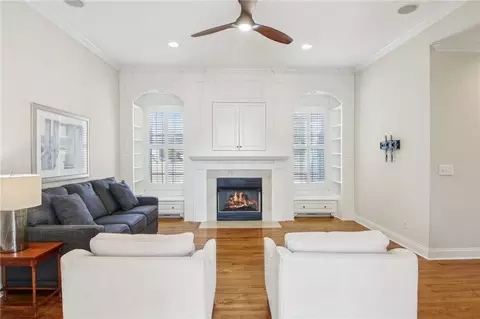 Living - 115 Wenlock Ct, Easley, SC 29642 photo 5 of 7
