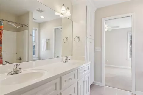 Bath - 115 Wenlock Ct, Easley, SC 29642 photo 5 of 5
