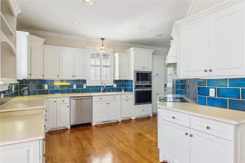 Kitchen - 115 Wenlock Ct, Easley, SC 29642 photo 5 of 7