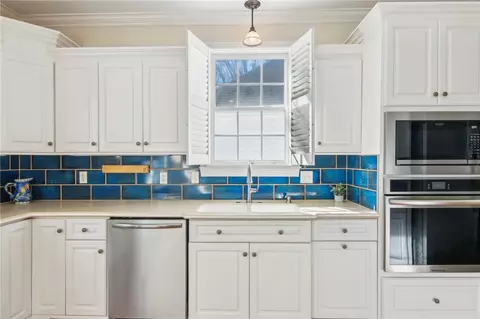 Kitchen - 115 Wenlock Ct, Easley, SC 29642 photo 2 of 7