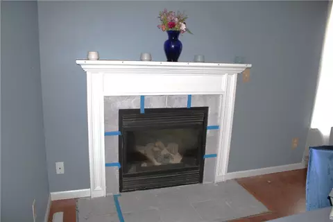 Living - 281 Rivers Edge Dr, Easley, SC 29642 photo 3 of 4