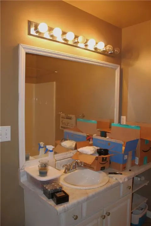 Bath - 281 Rivers Edge Dr, Easley, SC 29642 photo 5 of 6
