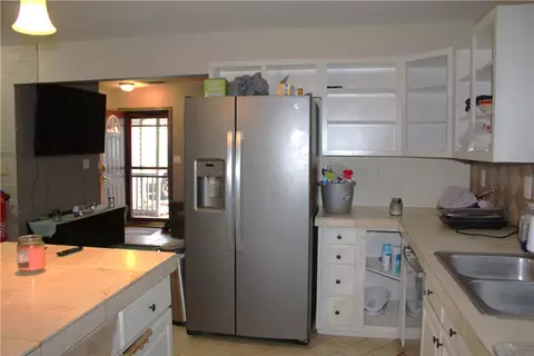 Kitchen - 281 Rivers Edge Dr, Easley, SC 29642 photo 4 of 4