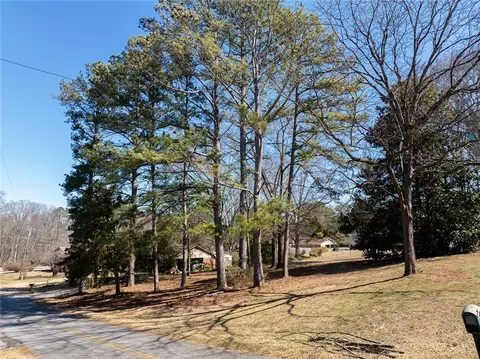 105 Hillcrest Ct, Seneca, SC 29672 photo 3