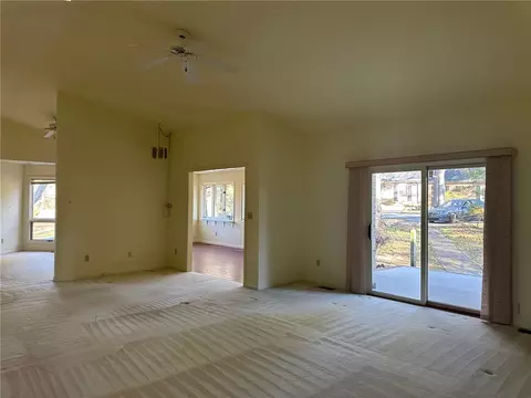Living - 98 Brookhaven Dr, Clemson, SC 29631 photo 5 of 6