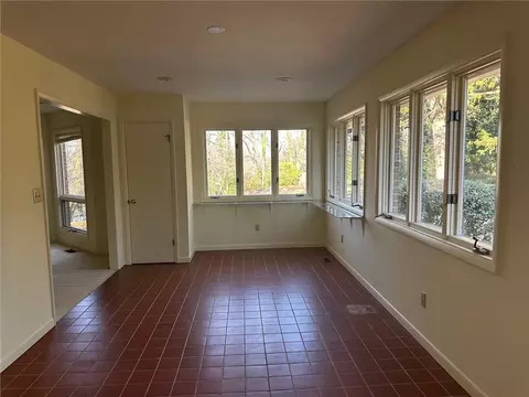 Living - 98 Brookhaven Dr, Clemson, SC 29631 photo 2 of 6