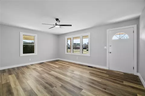 10 Lee St, Honea Path, SC 29654 photo 3