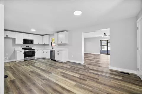 10 Lee St, Honea Path, SC 29654 photo 5