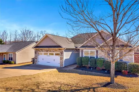 128 Alberta Cir, Piedmont, SC 29673