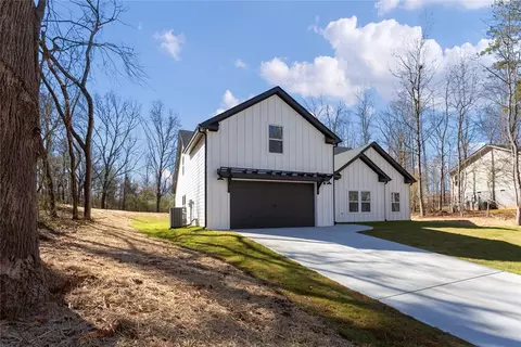 66 Mohawk Trl, Lavonia, GA 30553