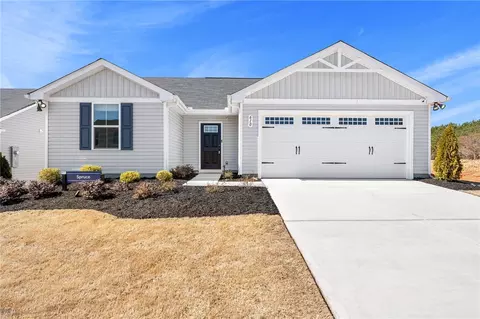610 Coopers Mill Dr, Westminster, SC 29693