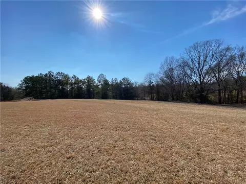 lot16 Majestic Shrs, Hartwell, GA 30643