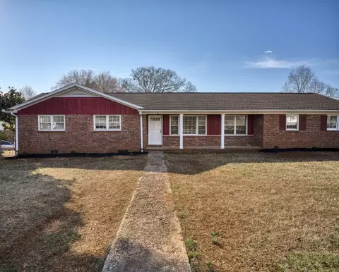 15 Mistletoe Dr, Greenville, SC 29617